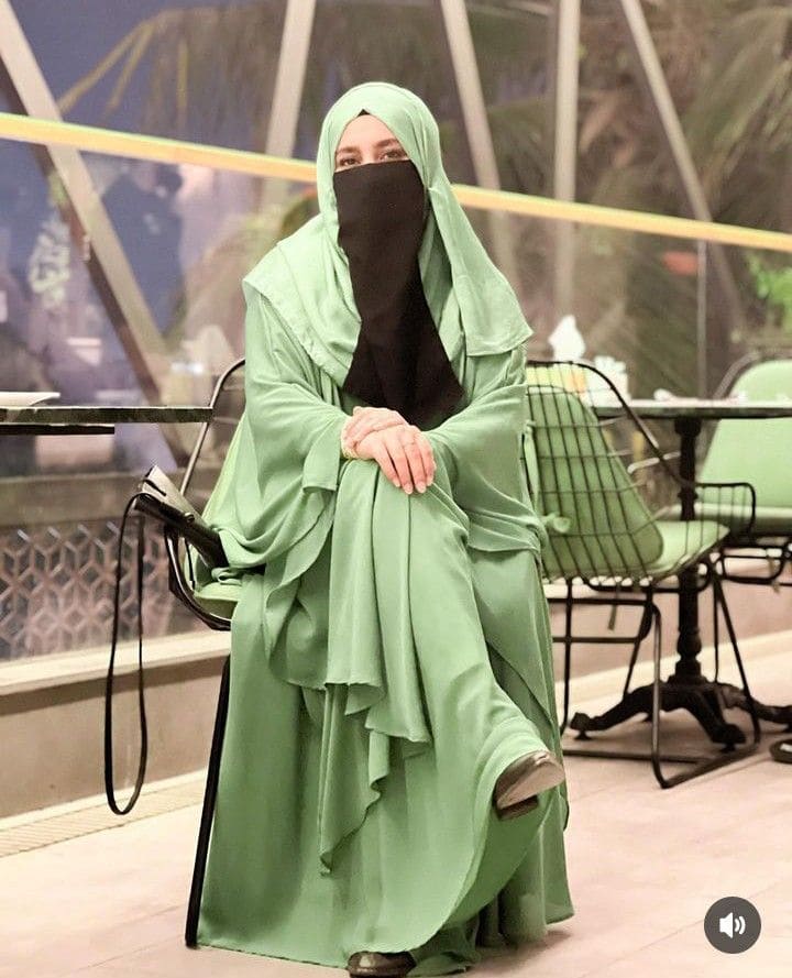 Muslim Hijab Girl Image 3