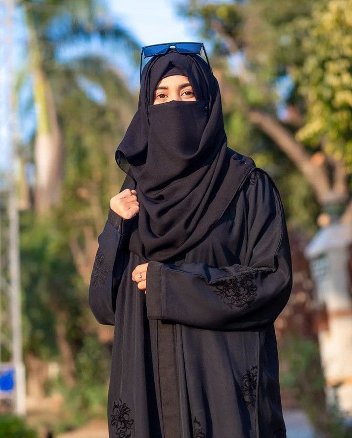 Muslim Hijab Girl Image 4