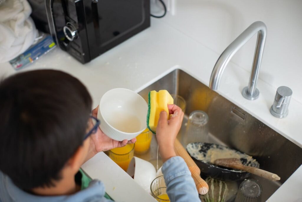 Tips for Dish washing without splashing